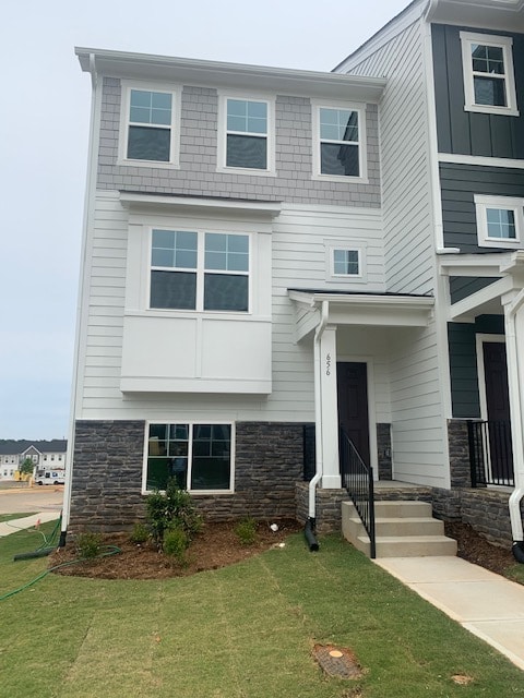 656 Gimari Dr