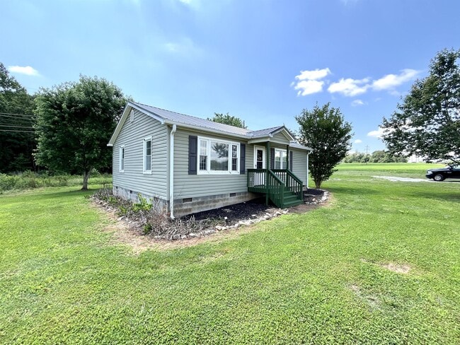 393 Snow Creek Rd in Seneca, SC - Building Photo - Building Photo