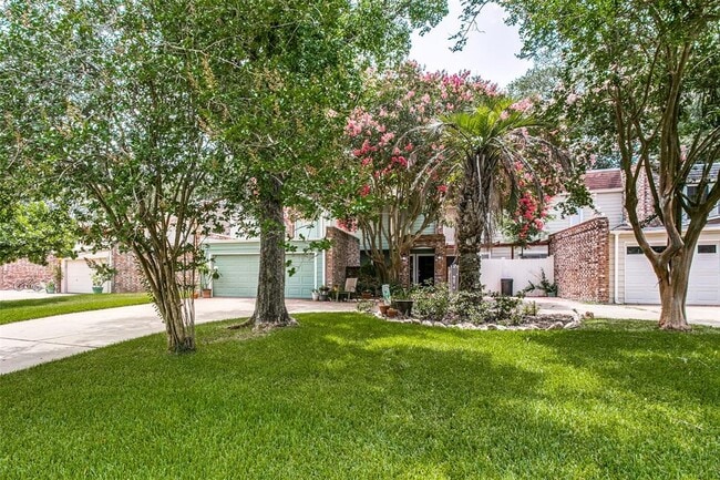 5 Dorado Dr in Friendswood, TX - Building Photo - Building Photo