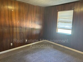 210 E Chappell St in Griffin, GA - Building Photo - Building Photo