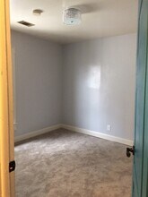 817 E Jefferson St in Bloomington, IL - Building Photo - Building Photo