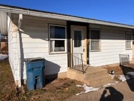 1462 Locust St, Unit 1 in Terre Haute, IN - Building Photo