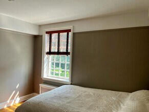 25 Palmer Sq W, Unit E in Princeton, NJ - Building Photo - Building Photo