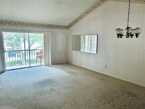 4826 Myrtle Oak Dr in New Port Richey, FL - Building Photo - Building Photo