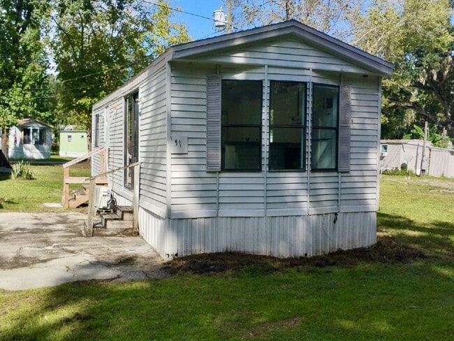 property at 925 Ponce De Leon Blvd