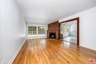 6629 Sunnyslope Ave in Los Angeles, CA - Building Photo - Building Photo