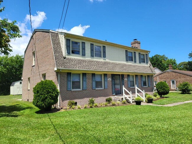 1345 Downs Ln, Unit 1345 in Virginia Beach, VA - Building Photo - Building Photo