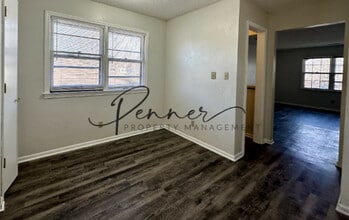 105 SW 20th St in Oak Grove, MO - Building Photo - Building Photo