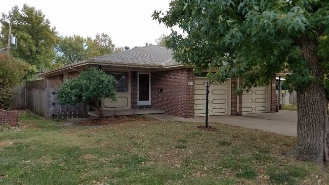 1232 N Edwards in Wichita, KS - Building Photo - Building Photo