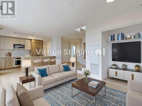 840 St Clair Ave W in Toronto, ON - Building Photo - Building Photo