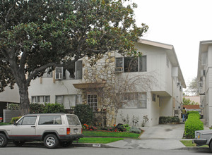 337 S Doheny Dr in Beverly Hills, CA - Building Photo - Building Photo