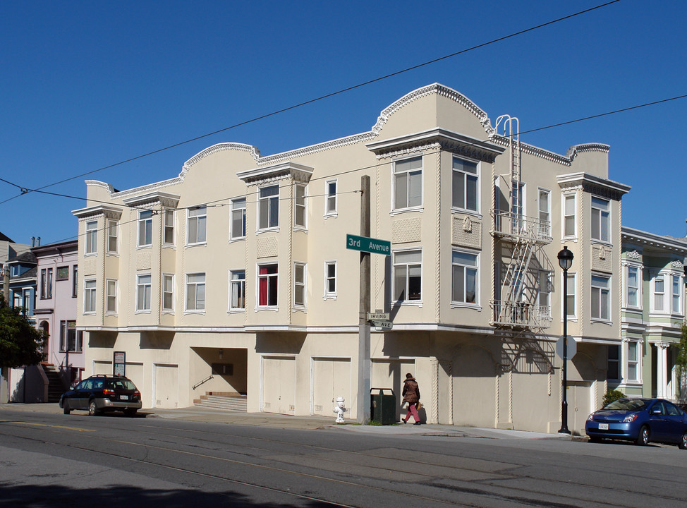 200 Irving St in San Francisco, CA - Building Photo