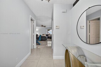 100 Miramar Ave in Royal Palm Beach, FL - Building Photo - Building Photo