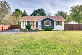 349 Shirley Rd in Smyrna, TN - Building Photo - Building Photo