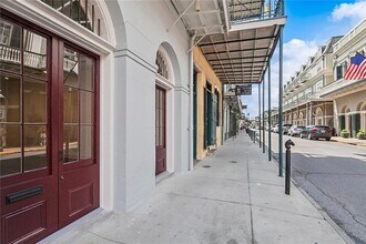 710 Orleans St in New Orleans, LA - Foto de edificio - Building Photo