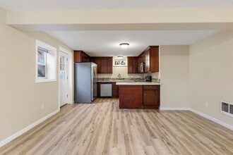 4430 NE 78th Ave in Portland, OR - Building Photo - Building Photo