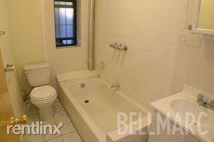 240 E 24th St-Unit -3F in New York, NY - Building Photo - Building Photo