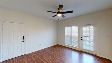 1600 N 9th St in Midlothian, TX - Building Photo - Building Photo