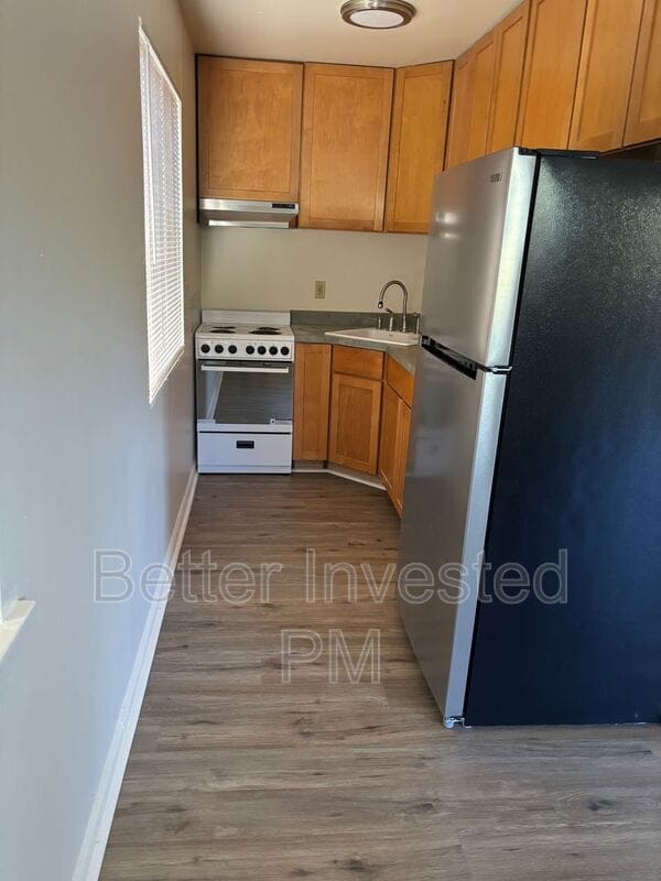 528 Steele Ln in Santa Rosa, CA - Building Photo - Building Photo