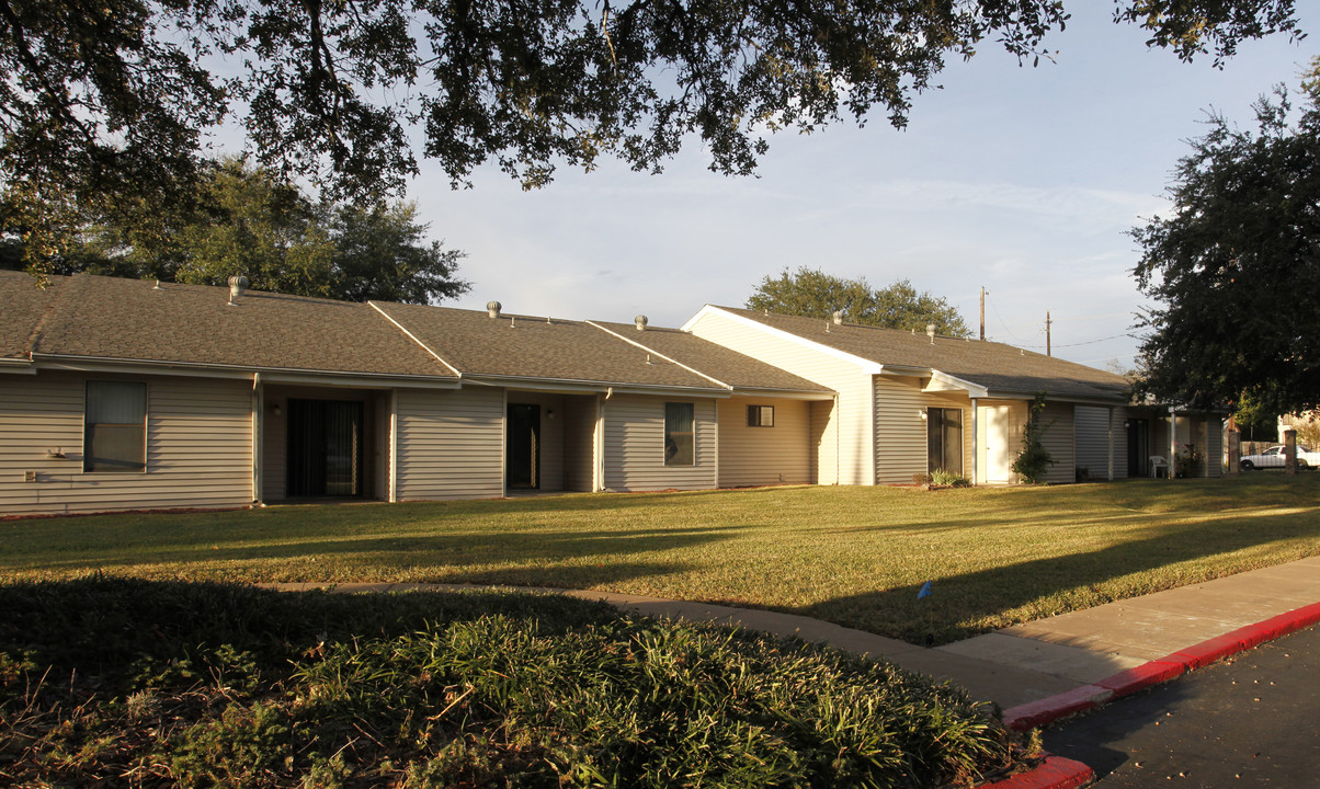 The Clairmont in Austin, TX - Building Photo