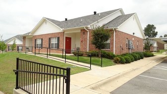 Ridge Road Village Senior Living in North Little Rock, AR - Building Photo