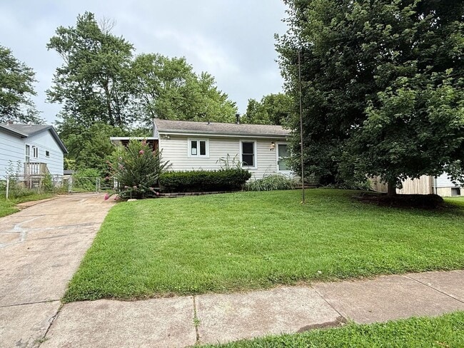 property at 47 Mercury Dr