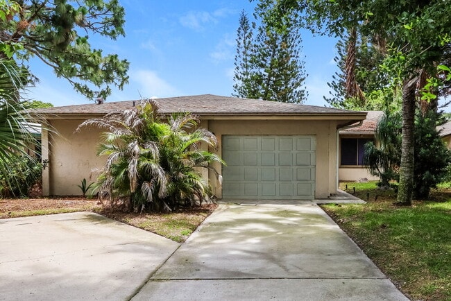 property at 225 Bayhead Dr