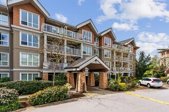 6440-6194 194 St in Surrey, BC - Building Photo - Building Photo