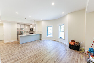 460 Washington St in Boston, MA - Building Photo - Building Photo