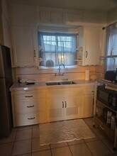 1623 W 83rd St in Los Angeles, CA - Building Photo - Building Photo
