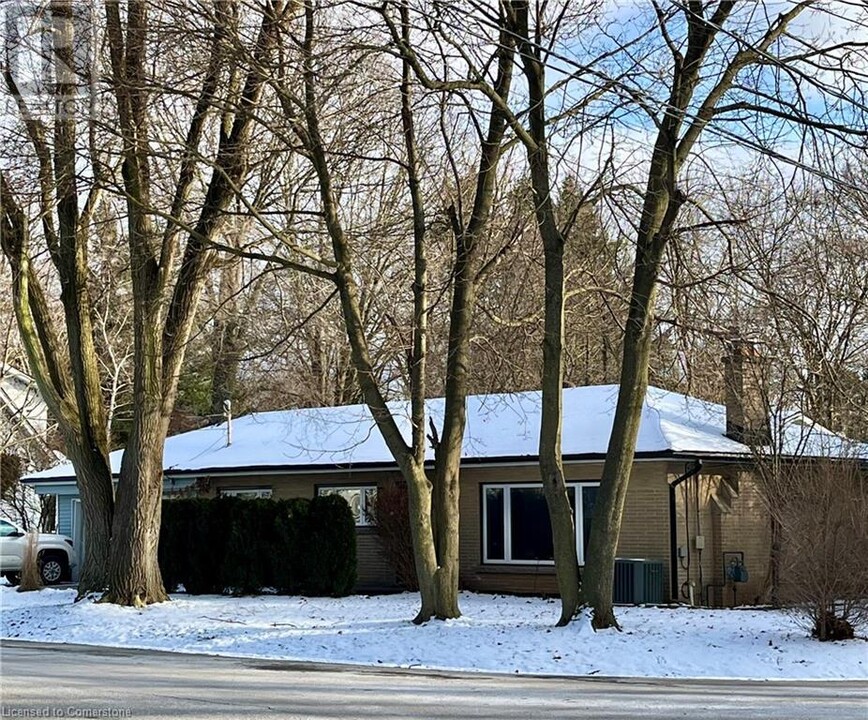 239 Rosemary Ln in Hamilton, ON - Building Photo