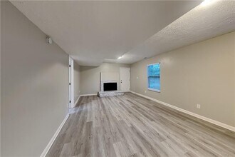 2755 Whitehurst Dr in Marietta, GA - Building Photo - Building Photo