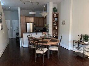 444 S Blount St, Unit 119 in Raleigh, NC - Foto de edificio - Building Photo