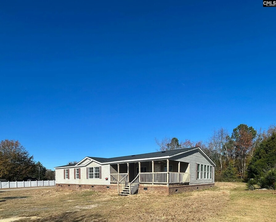 6807 Cabin Creek Rd in Hopkins, SC - Building Photo