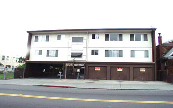 1825 Fruitvale Ave in Oakland, CA - Building Photo - Building Photo