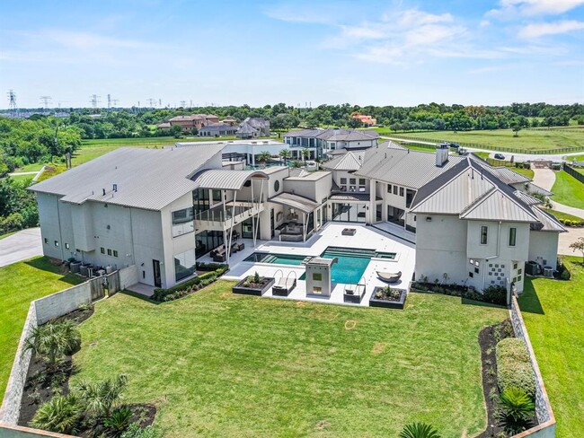 4043 Maranatha Dr in Sugar Land, TX - Building Photo - Building Photo