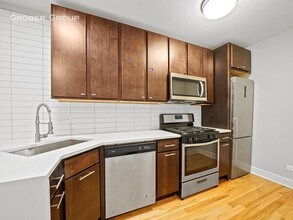 2018 W 21st Pl-Unit -2M in Chicago, IL - Building Photo - Building Photo