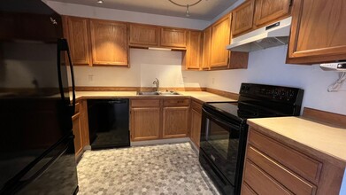 661 King Arthur Cir in Anchorage, AK - Building Photo - Building Photo