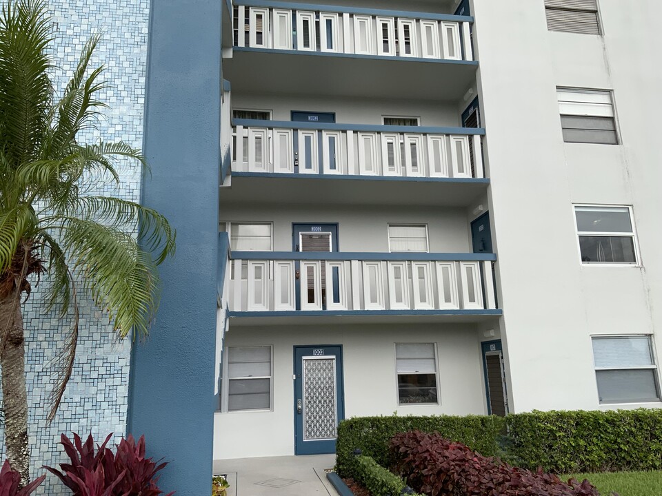 3002 Lincoln A in Boca Raton, FL - Foto de edificio