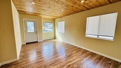 54141 Pine Crest Ave in Idyllwild, CA - Building Photo - Building Photo