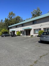 3437 Redwood Ave in Bellingham, WA - Foto de edificio - Building Photo