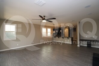 21950 N 100th Ave in Peoria, AZ - Building Photo - Building Photo