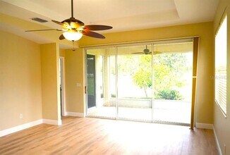 1911 Sterling Glen Ct in Sun City Center, FL - Building Photo - Building Photo