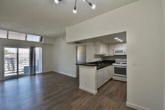 11416 Albers St in Los Angeles, CA - Building Photo - Building Photo