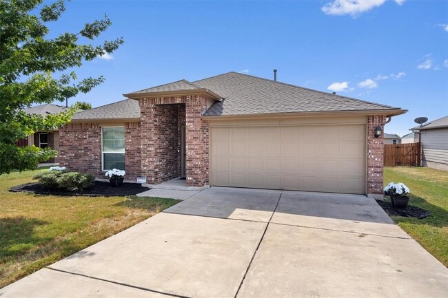 300 Camellia Dr in Hutto, TX - Building Photo - Building Photo