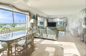 1470 S Ocean Blvd in Pompano Beach, FL - Foto de edificio - Building Photo