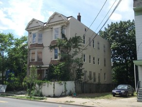 941 Grove St in Irvington, NJ - Building Photo - Building Photo