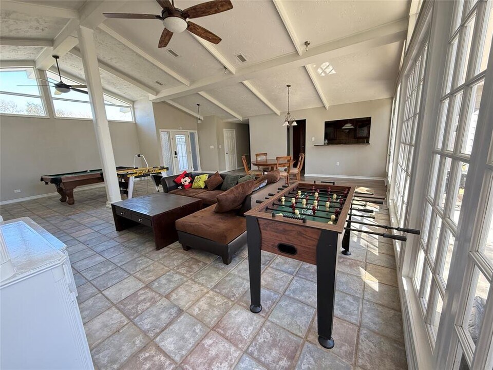 321 21st St N in Texas City, TX - Building Photo
