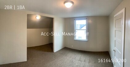 1012 Madison Ave SE in Grand Rapids, MI - Building Photo - Building Photo