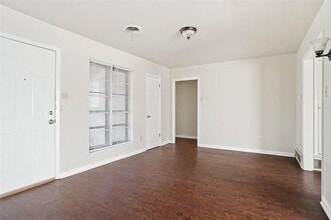 8108 Redwood Dr in Benbrook, TX - Building Photo - Building Photo